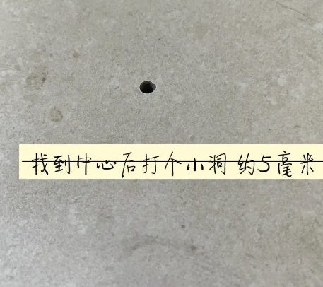 江门瓷砖空鼓维修公司专业解答在瓷砖铺贴过程中，如果砂料搅拌不均匀，将会带来以下问题